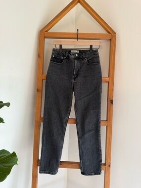 Abercrombie & Fitch Mom High Rise Jeans